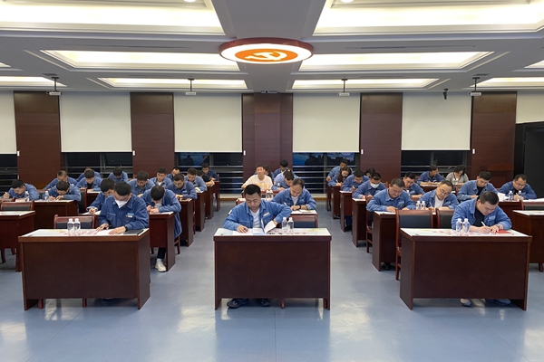 入党积极分子结业.JPG