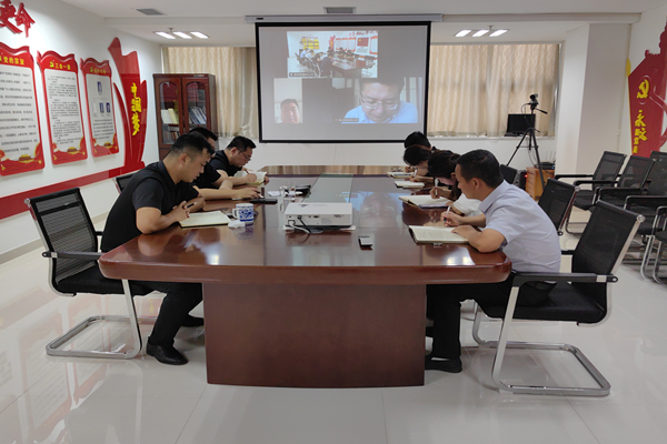 主题教育专题组织生活会.jpg