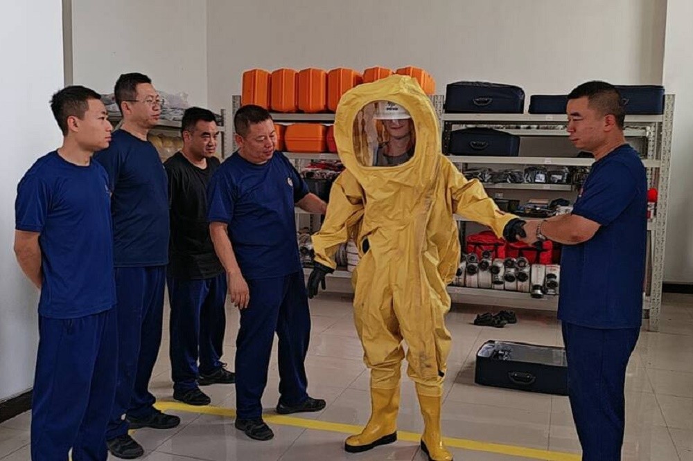 2_tmb.jpg