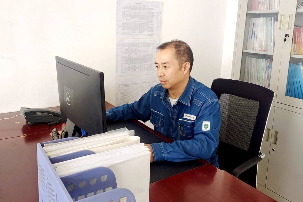 刘斌.jpg